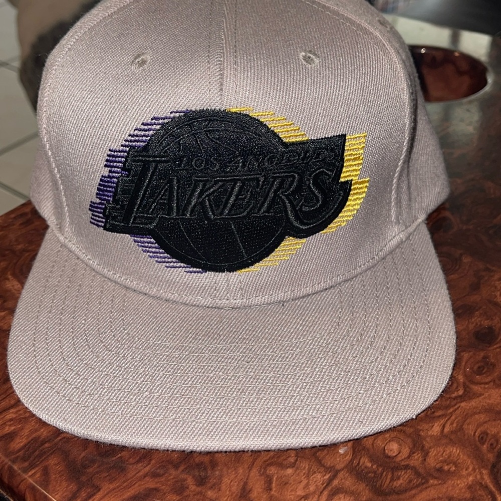Lakers snapback hat